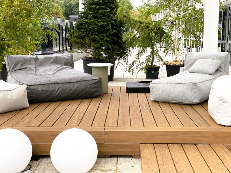 Sunlit — lounge exterior, Decodays 2024 — 5