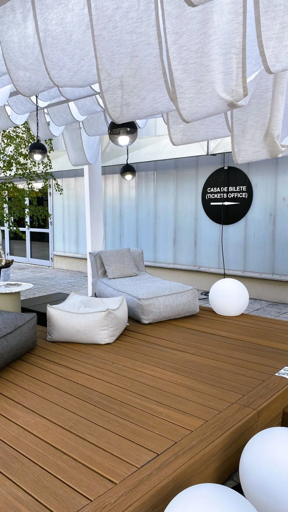 Sunlit — lounge exterior, Decodays 2024 — 6