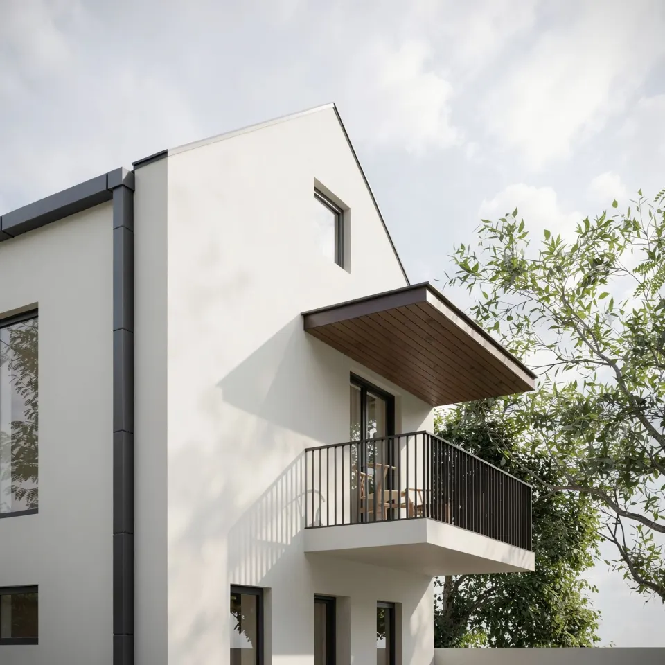 Casa GL — colțul casei, cu fronton alb, fereastră verticală și balconul în consolă