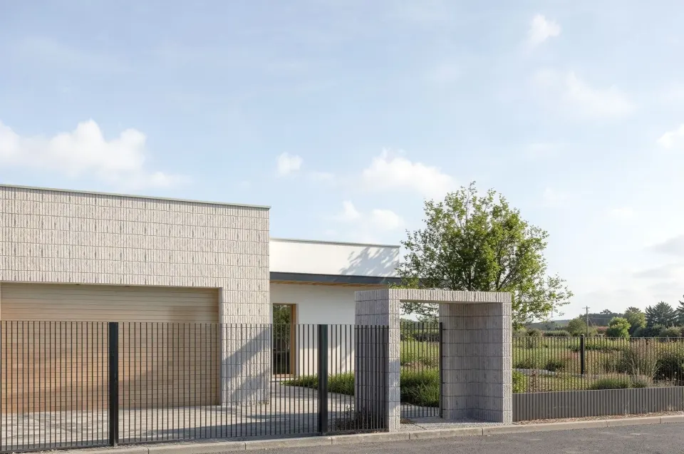 Casa MV — proiect casă D+P, 342 mp, teren în pantă — 4